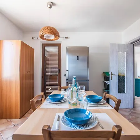 The Blue Whale - Happy Apartamento La Maddalena (Sassari)