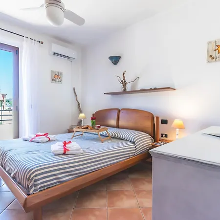 The Blue Whale - Happy Apartamento La Maddalena (Sassari)